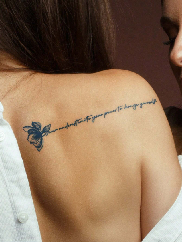 Tatouage temporaire fleur et citation