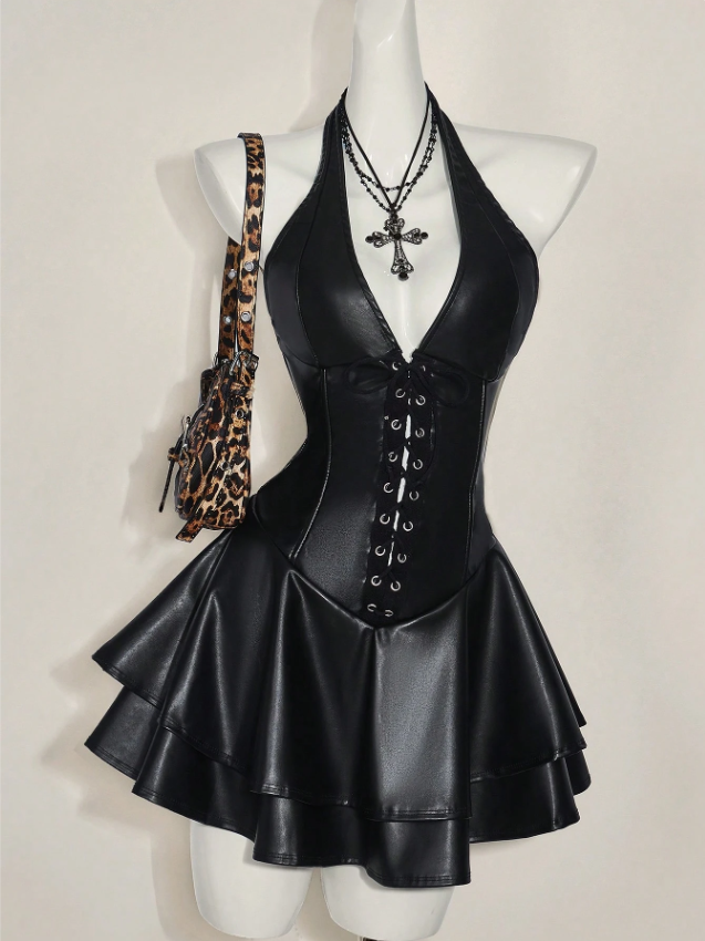 Robe en similicuir noir