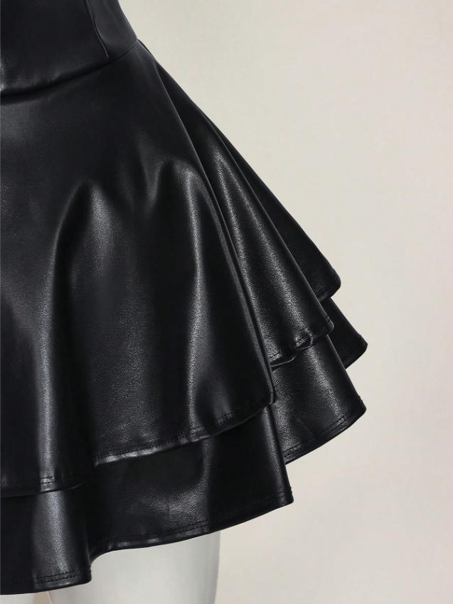 Robe en similicuir noir
