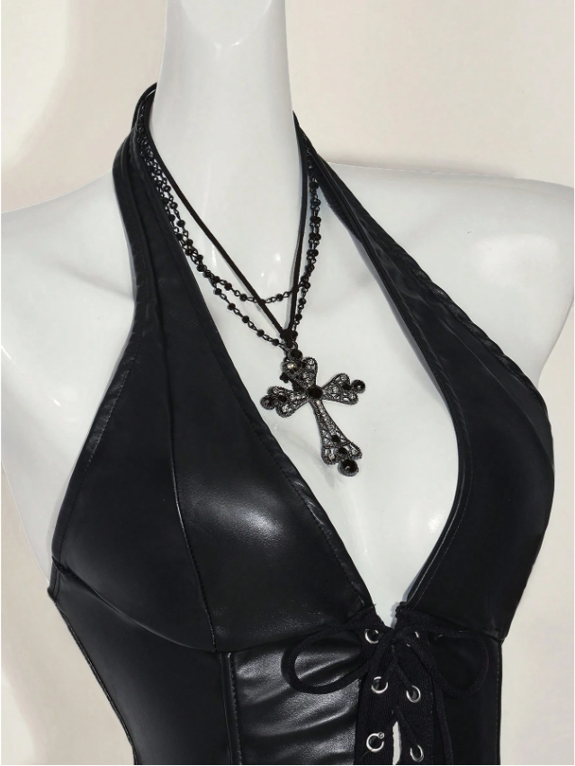 Robe en similicuir noir