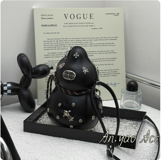 Sac à main noir fantaisie