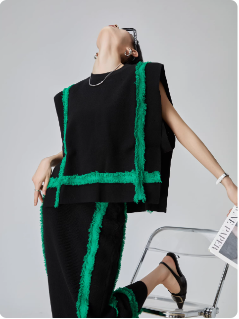 Ensemble noir à détails verts