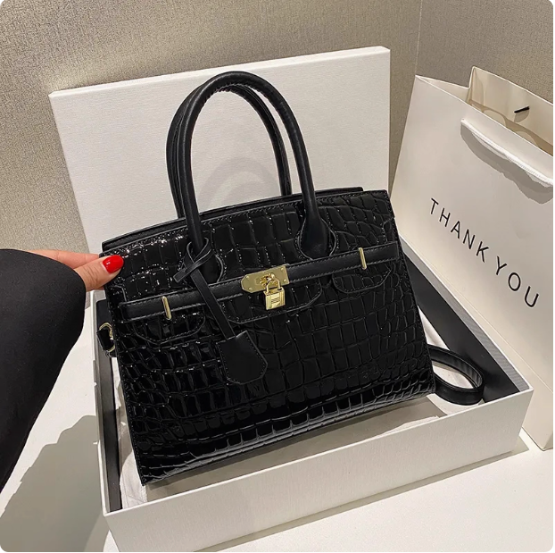 Sac à main en cuir noir