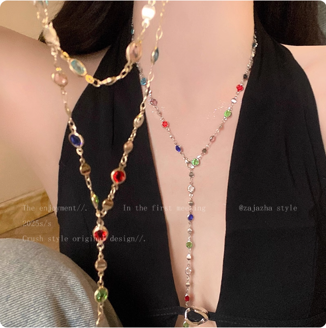 Collier à perles colorées