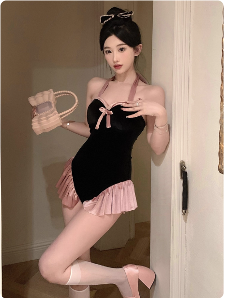 Maillot de bain rétro noir et rose