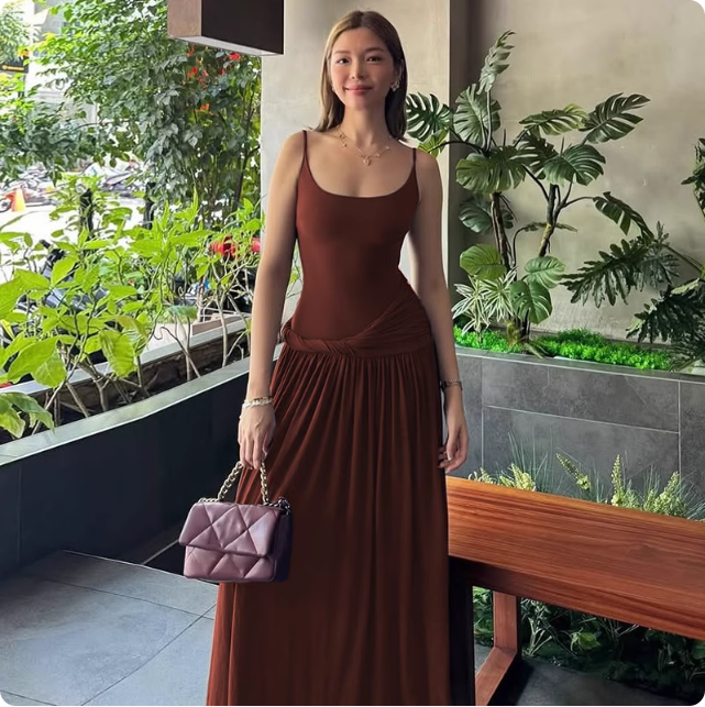 Robe longue marron élégante