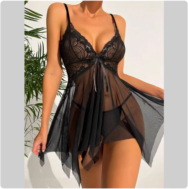 Nuisette noire en dentelle