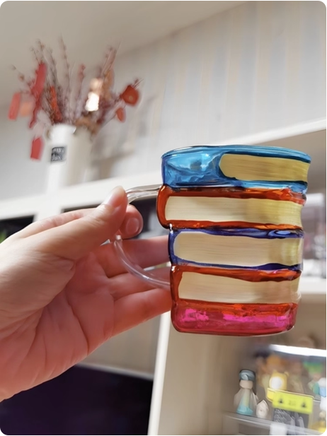 Tasse empilable livres colorés