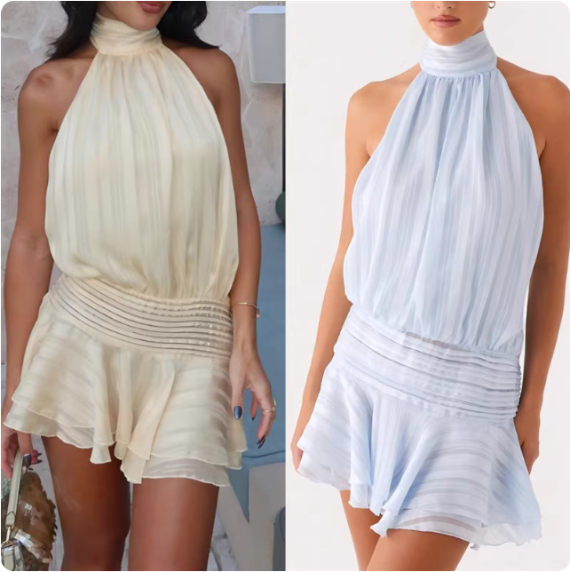 Robe courte plissée à col haut