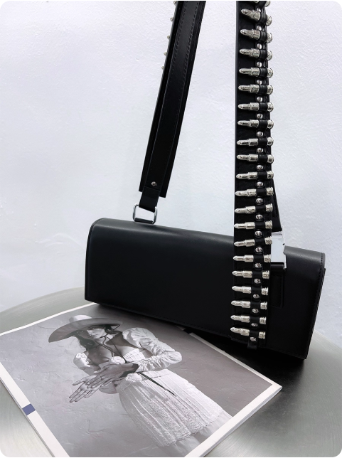 Sac à bandoulière en cuir noir