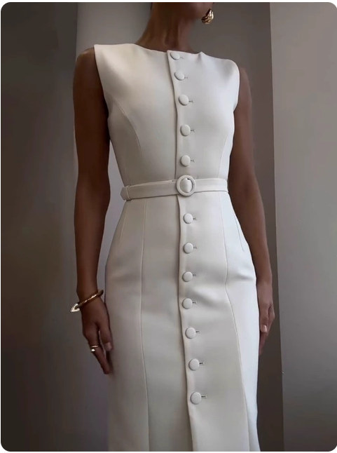 Robe longue noire sans manches