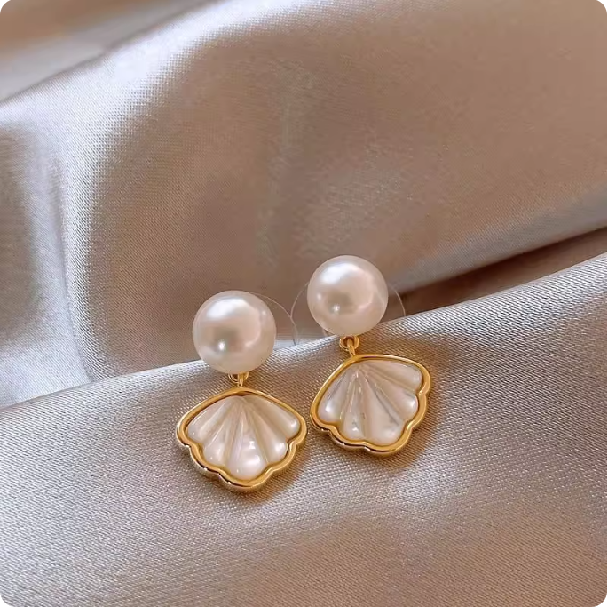 Boucles d’oreilles en perle et or