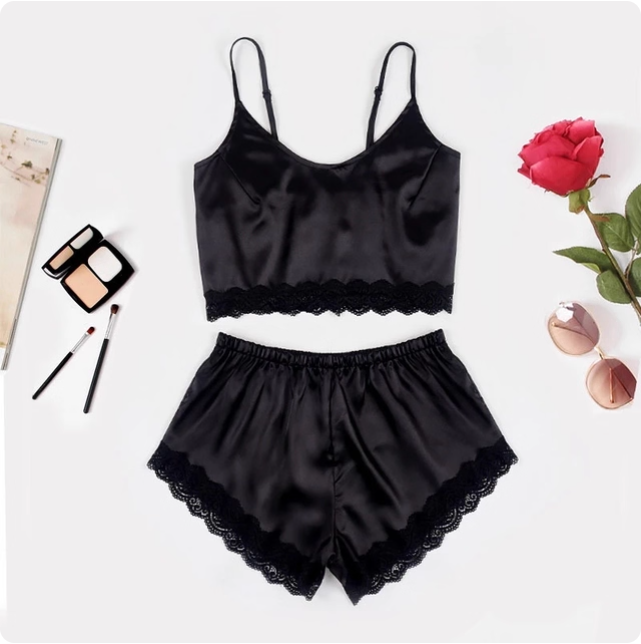 Pyjama deux pièces en satin rouge
