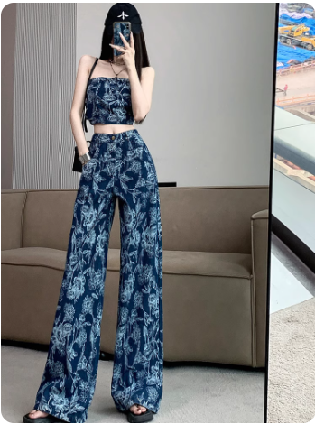 Ensemble deux pièces bleu à motif fleuri