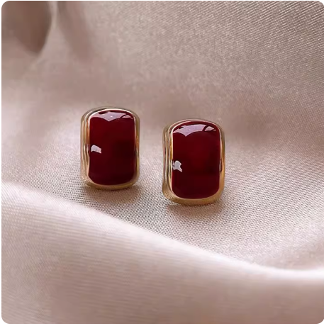 Boucles d'oreilles rouges élégantes