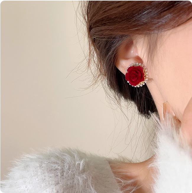 Boucles d’oreilles roses rouges