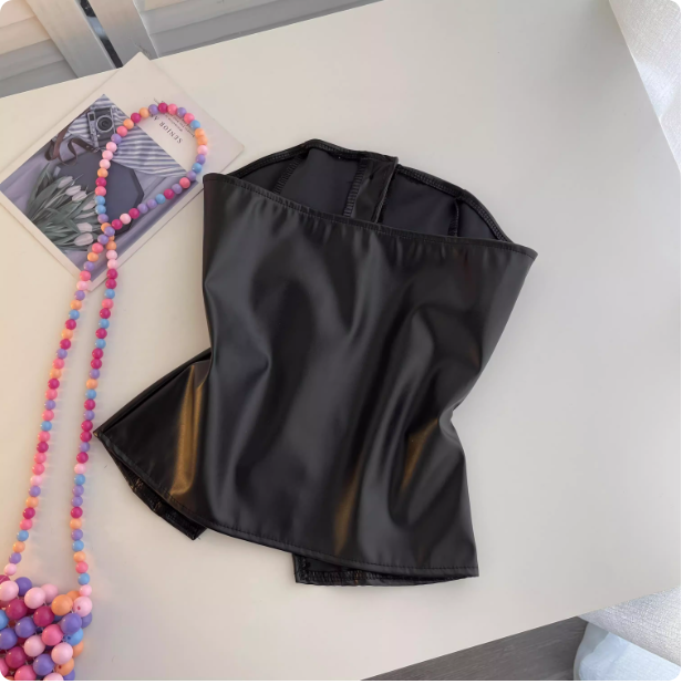 Corset noir en simili cuir