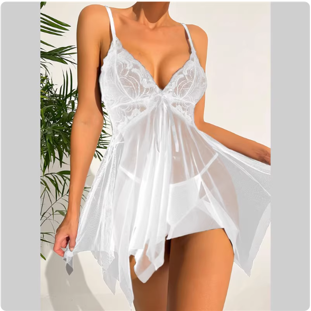 Nuisette noire en dentelle