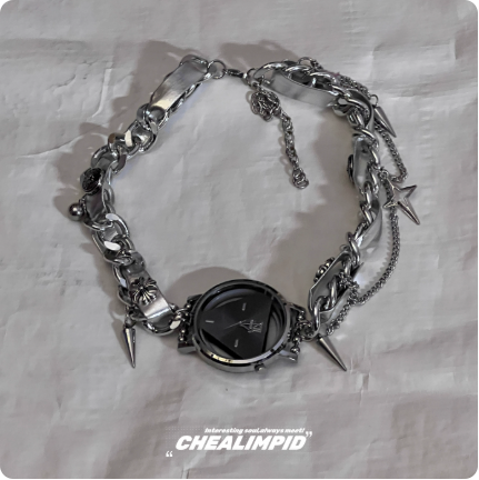 Collier montre argenté