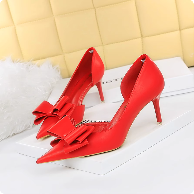 Escarpins roses à talons hauts