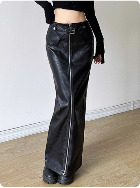 Jupe longue en similicuir noir