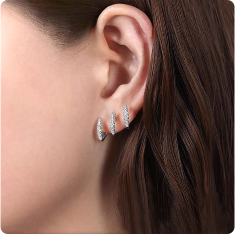Boucles d’oreilles en or avec strass