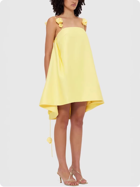 Robe jaune en satin