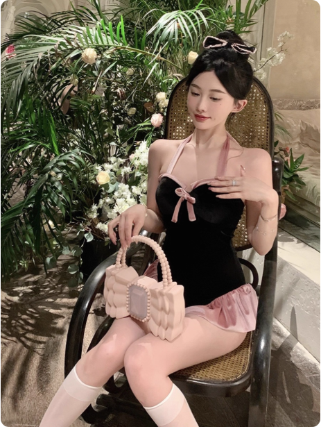 Maillot de bain rétro noir et rose