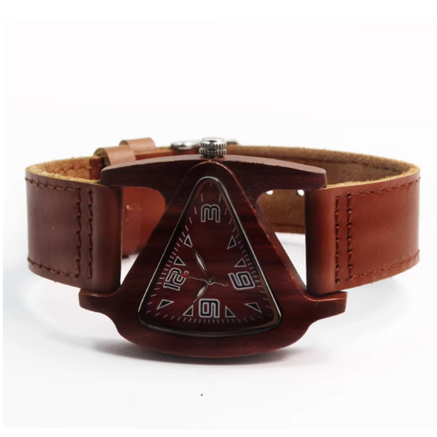 Montre triangle en bois