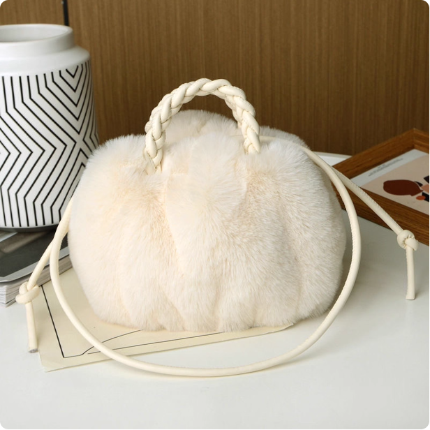 Sac à main en fausse fourrure