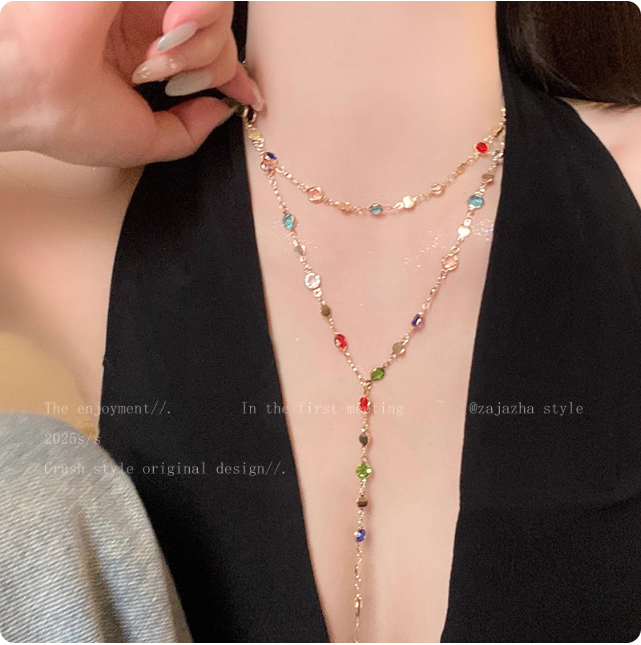 Collier à perles colorées