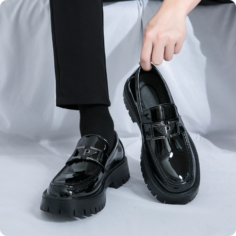 Mocassins en cuir verni pour homme