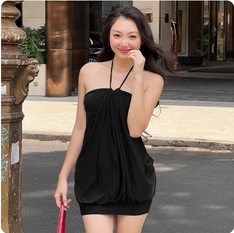 Robe noire drapée