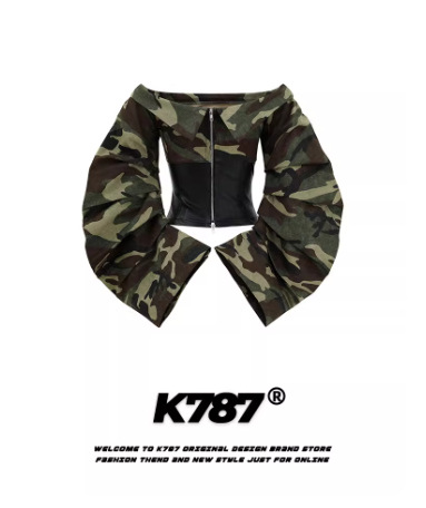 Corset militaire à manches bouffantes