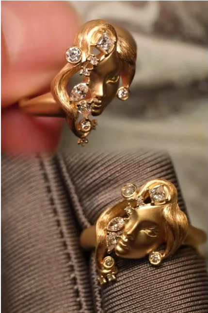 Bague en or sertie de diamants