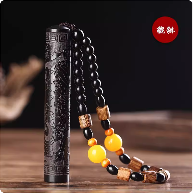 Briqué en bois gravé