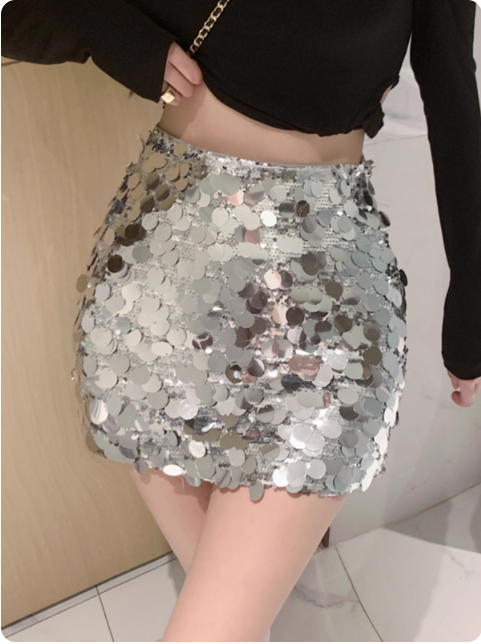 Jupe à paillettes argentées