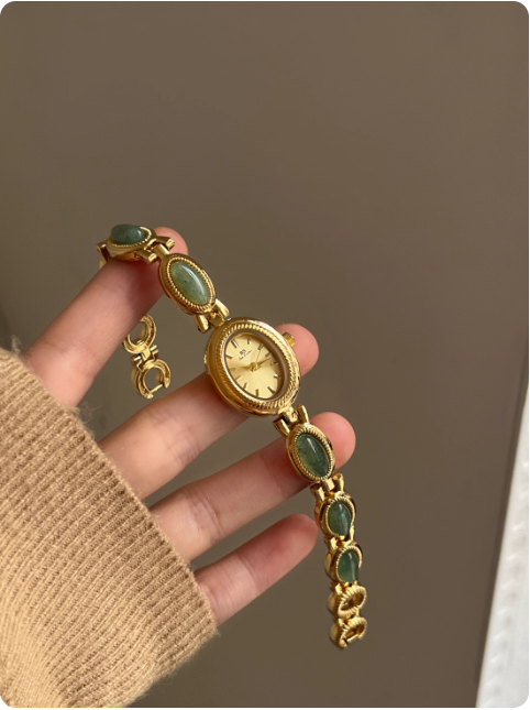 Montre-bracelet vintage dorée