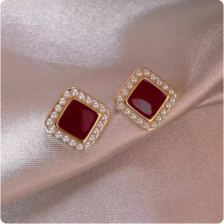Boucles d'oreilles rouges élégantes