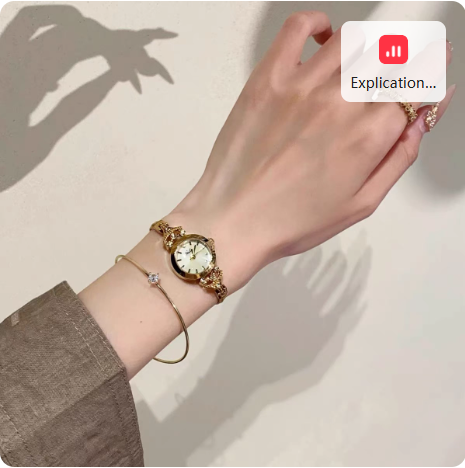 Montre en argent incrustée de cristaux