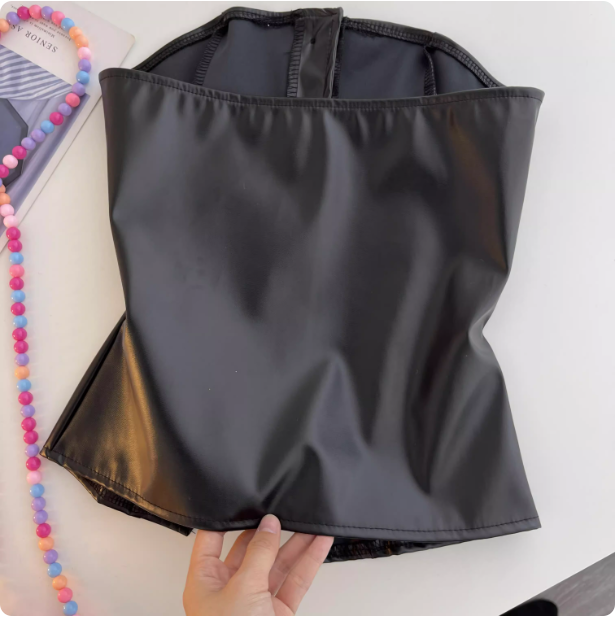 Corset noir en simili cuir
