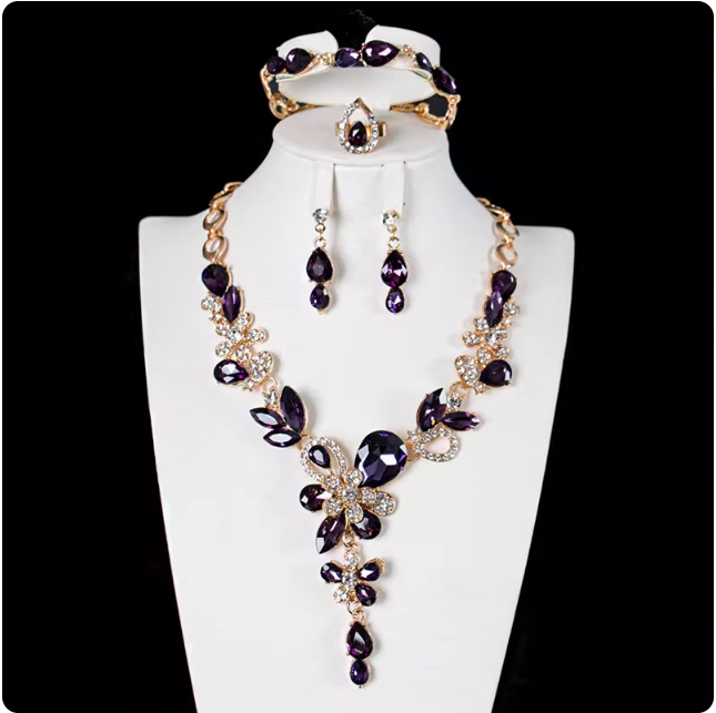 Parure de bijoux en cristal rose