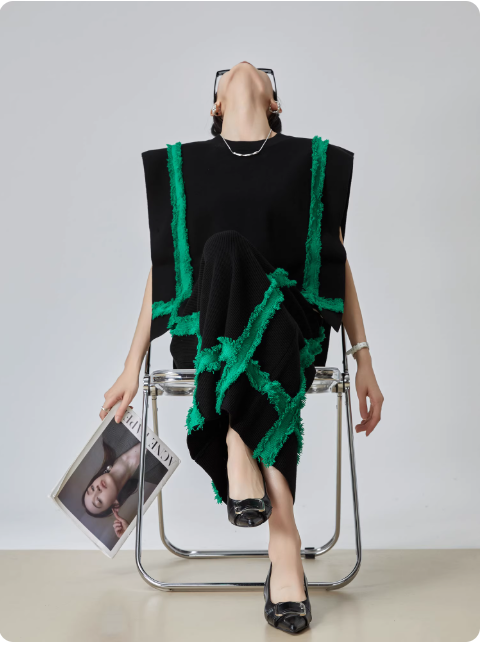 Ensemble noir à détails verts