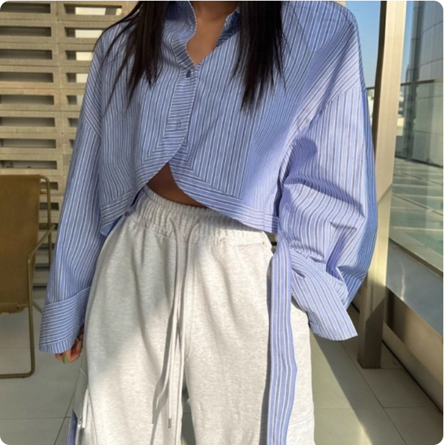 Chemise courte à rayures bleues