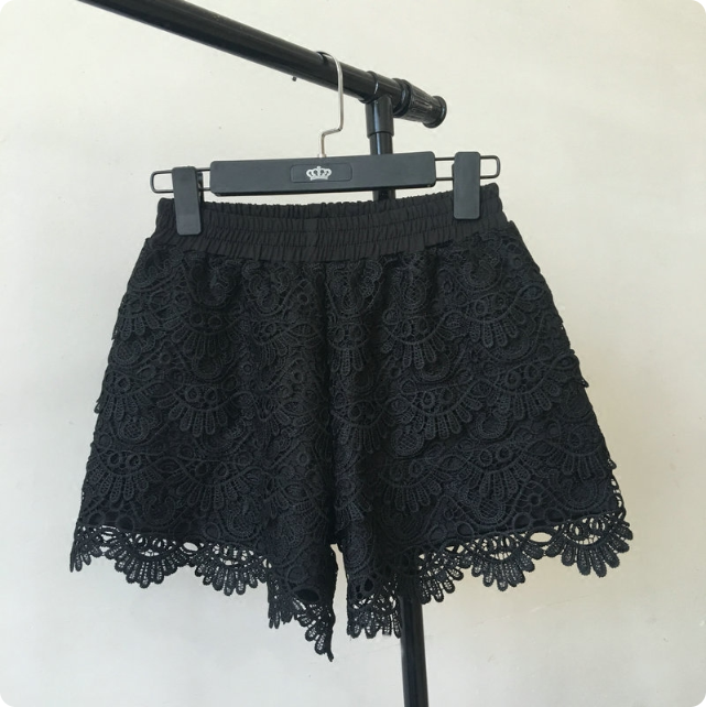 Short en dentelle pour femme