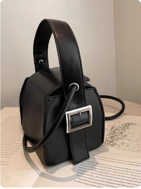 Sac à main noir élégant