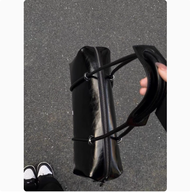 Sac de voyage en cuir noir