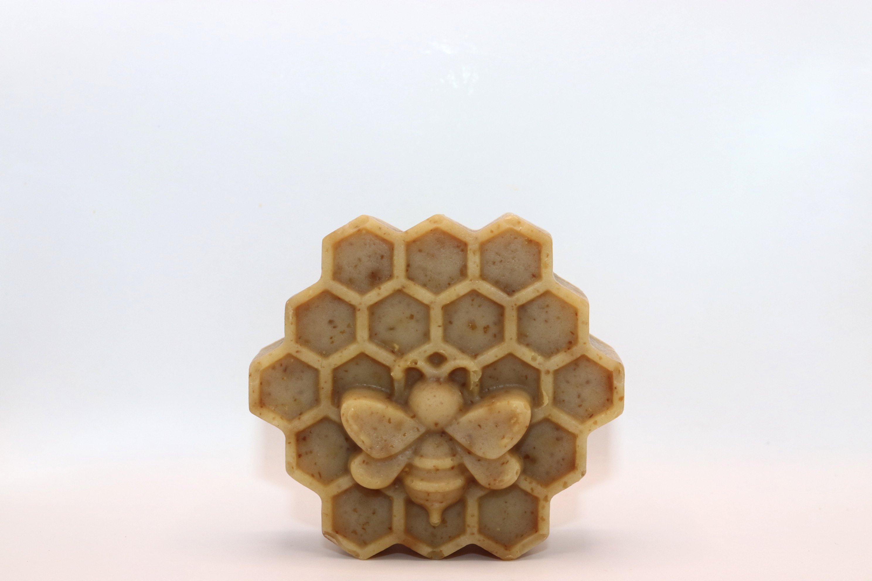 Bee Gentle Oat Scrub