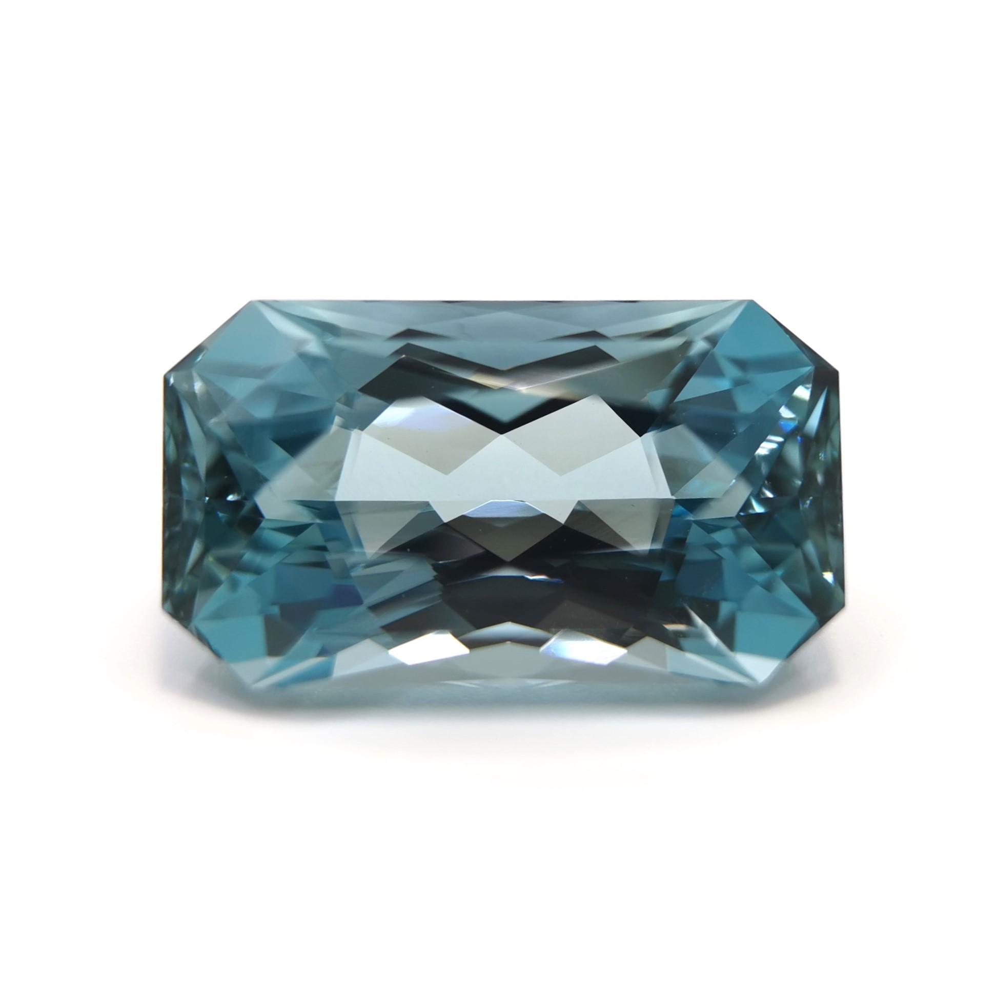 11 ct. radiant cut aquamarine