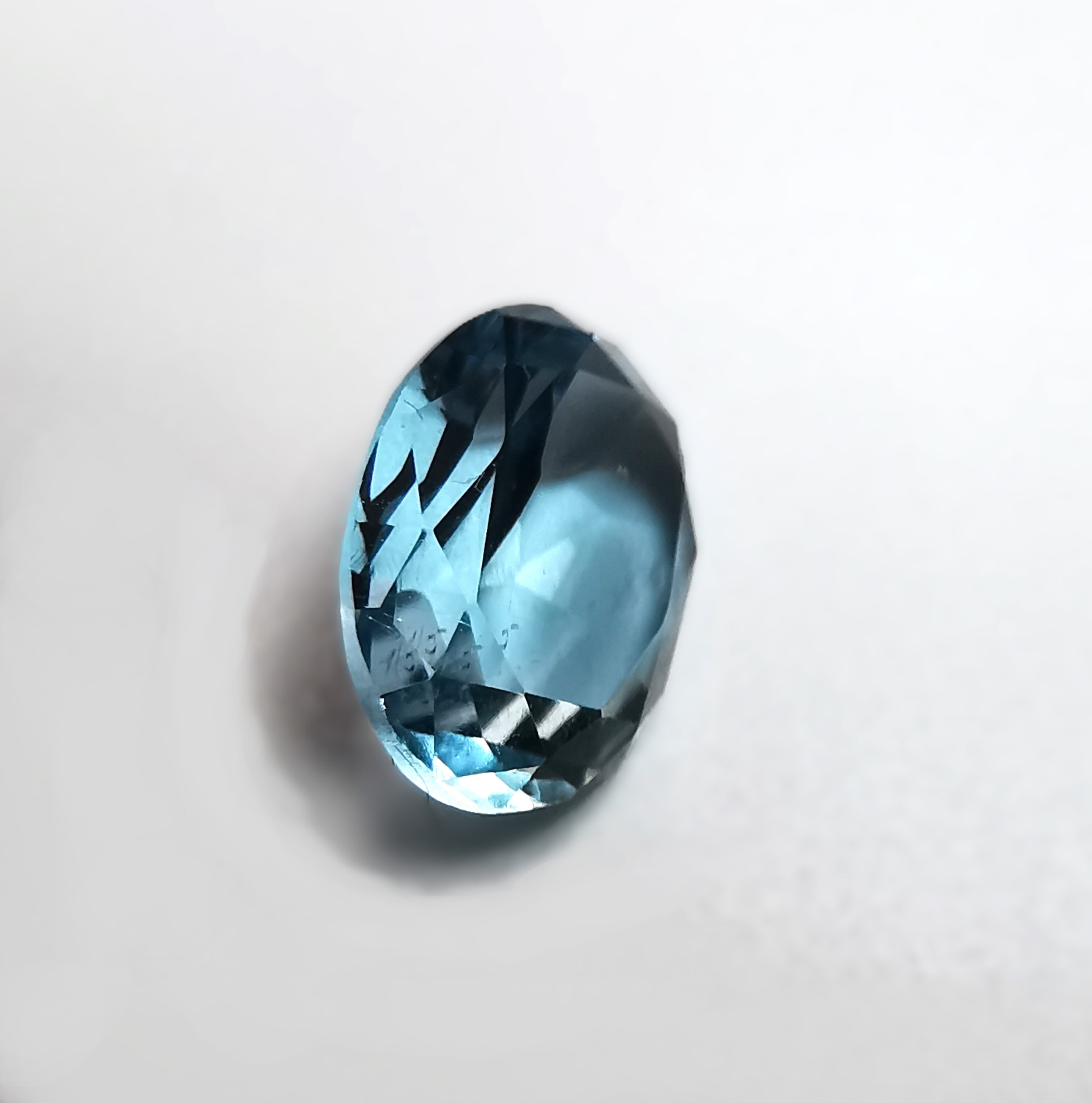 1.5 ct. aquamarine (blue beryl)